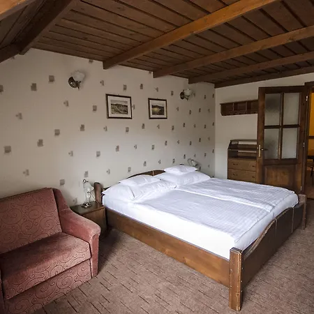 Hotel Aranygombos Fogado