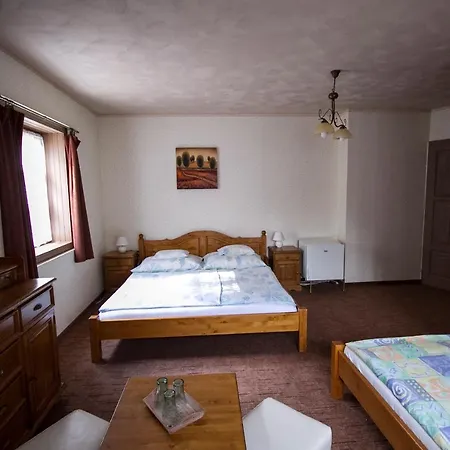 Hotel Aranygombos Fogado