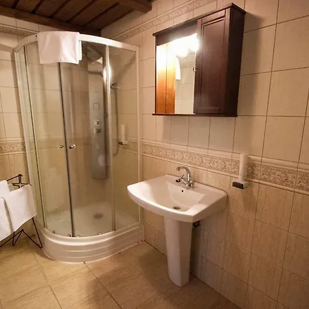 Aranygombos Fogado Hotel